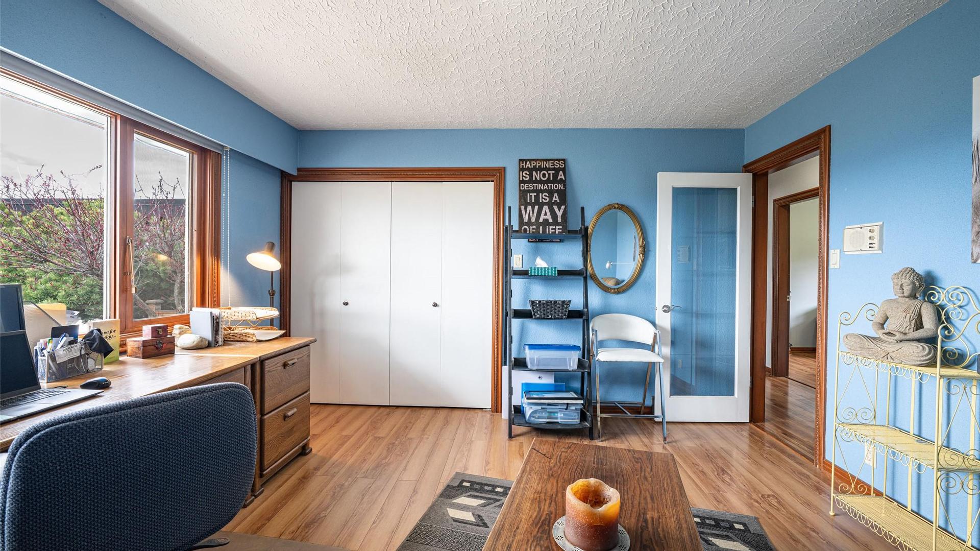 









701


Robin

Road,
Vernon,




BC
V1B 3B3

