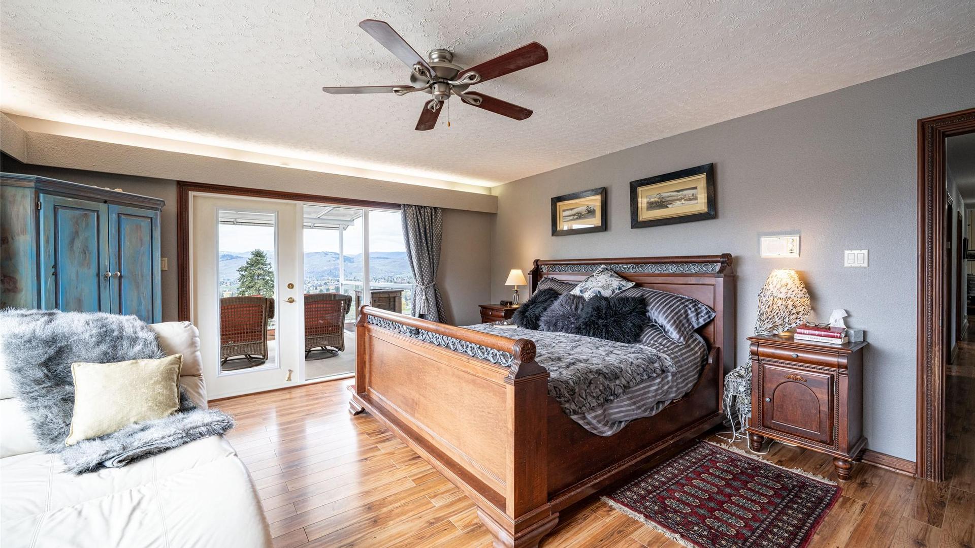 









701


Robin

Road,
Vernon,




BC
V1B 3B3

