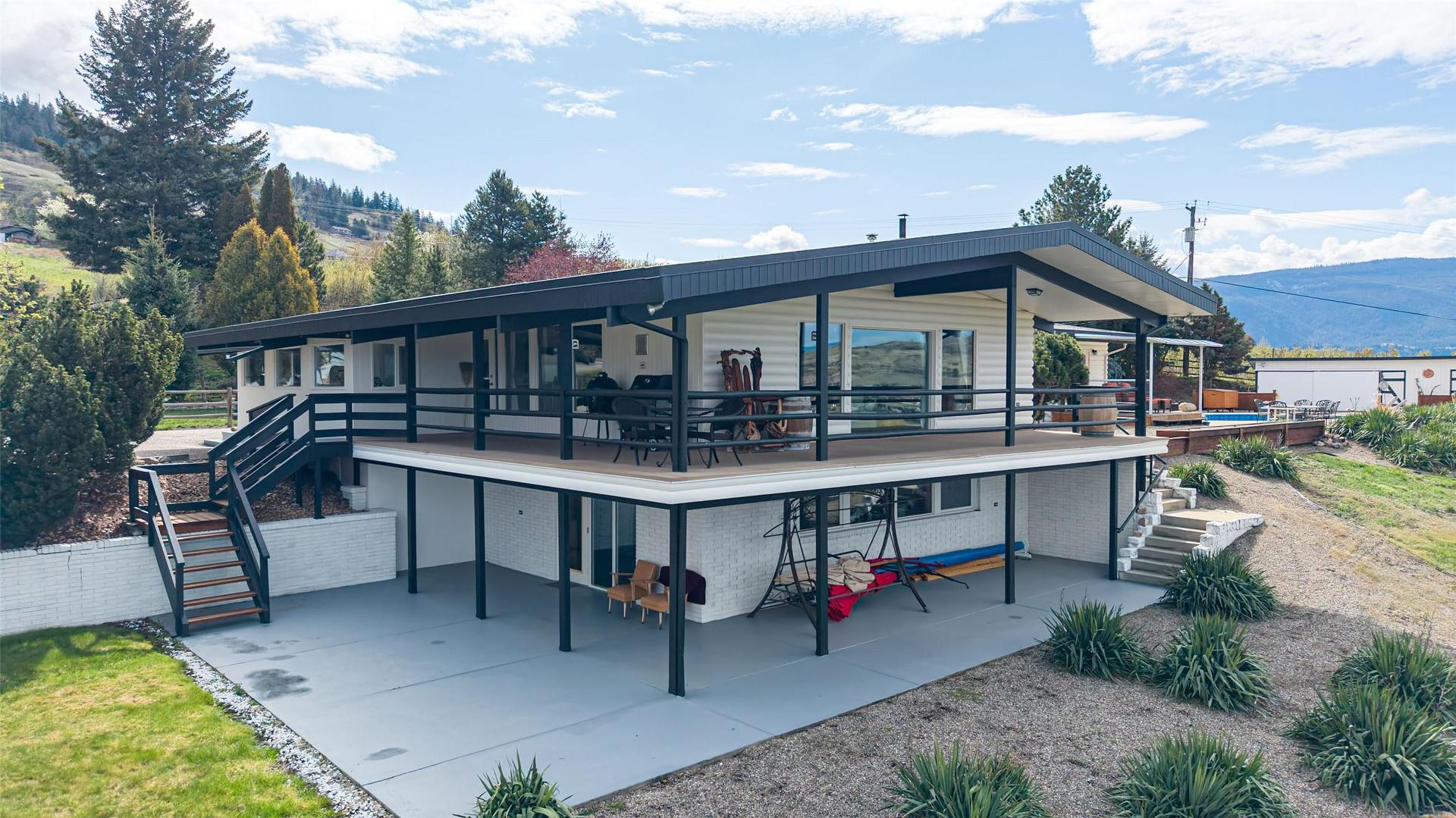 









701


Robin

Road,
Vernon,




BC
V1B 3B3

