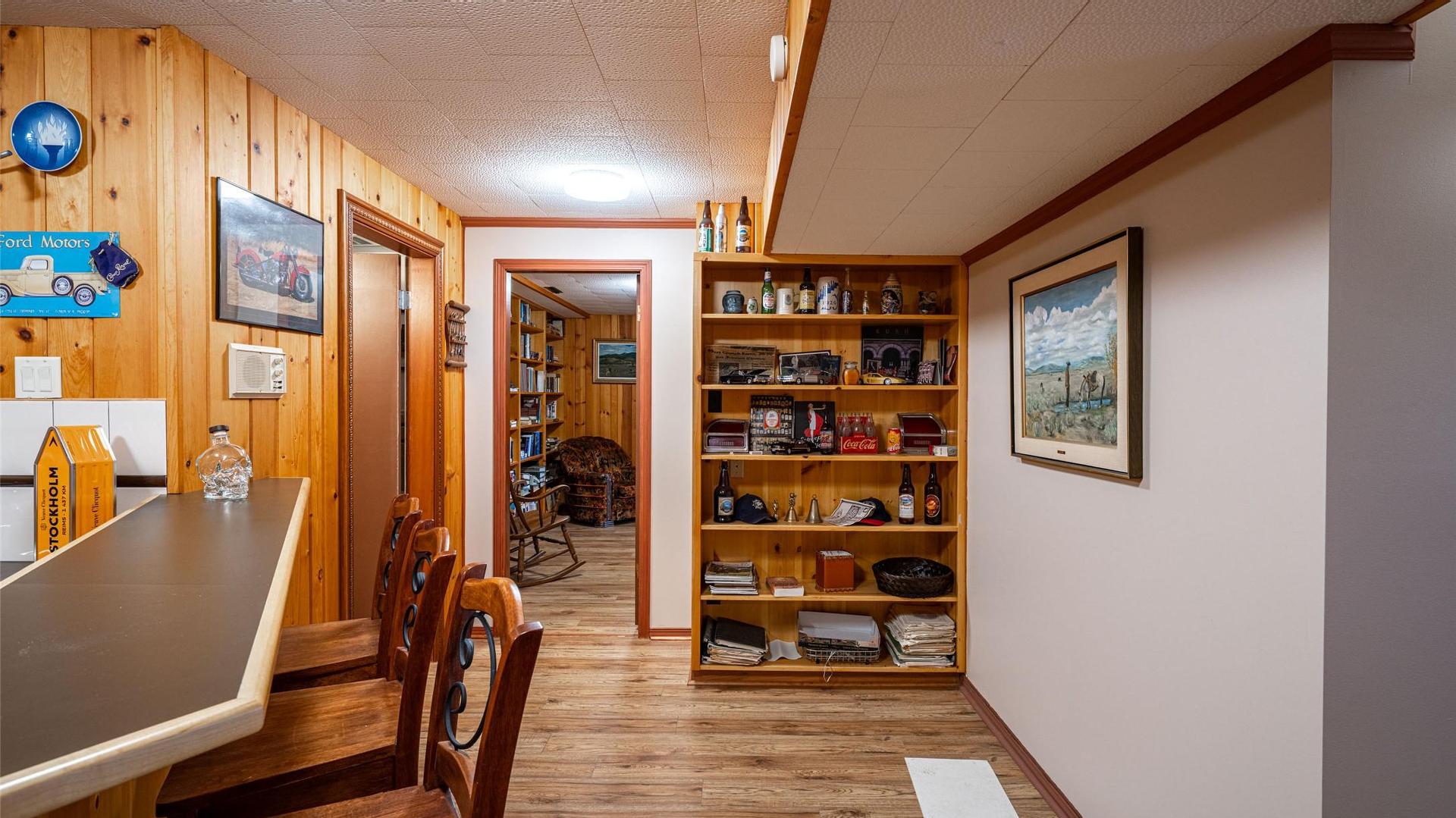 









701


Robin

Road,
Vernon,




BC
V1B 3B3

