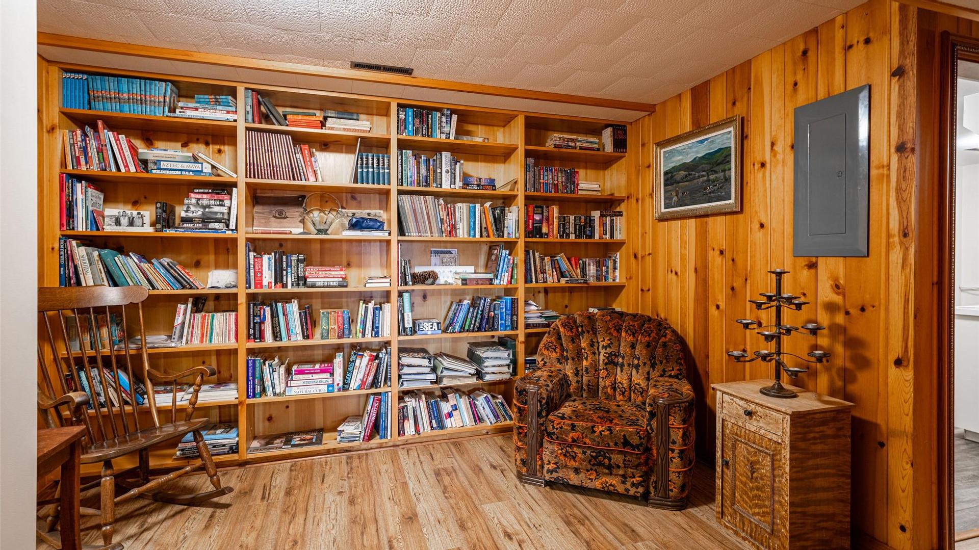 









701


Robin

Road,
Vernon,




BC
V1B 3B3

