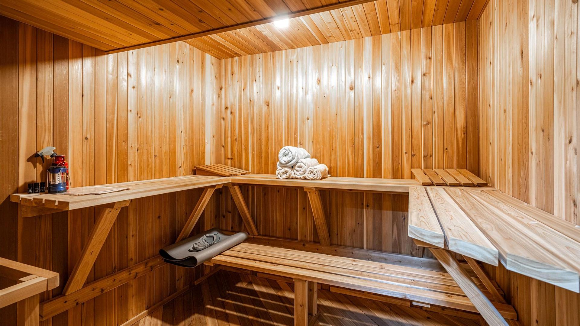 









701


Robin

Road,
Vernon,




BC
V1B 3B3

