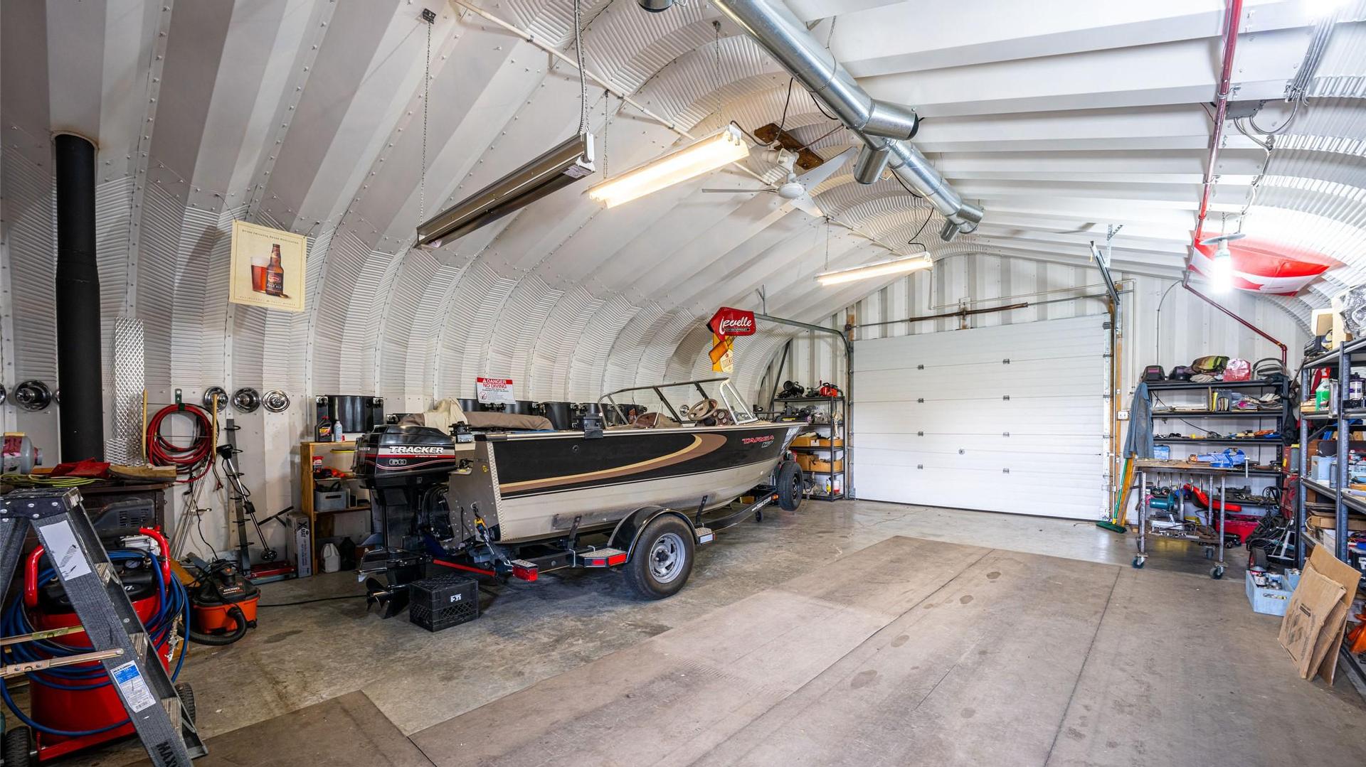 









701


Robin

Road,
Vernon,




BC
V1B 3B3

