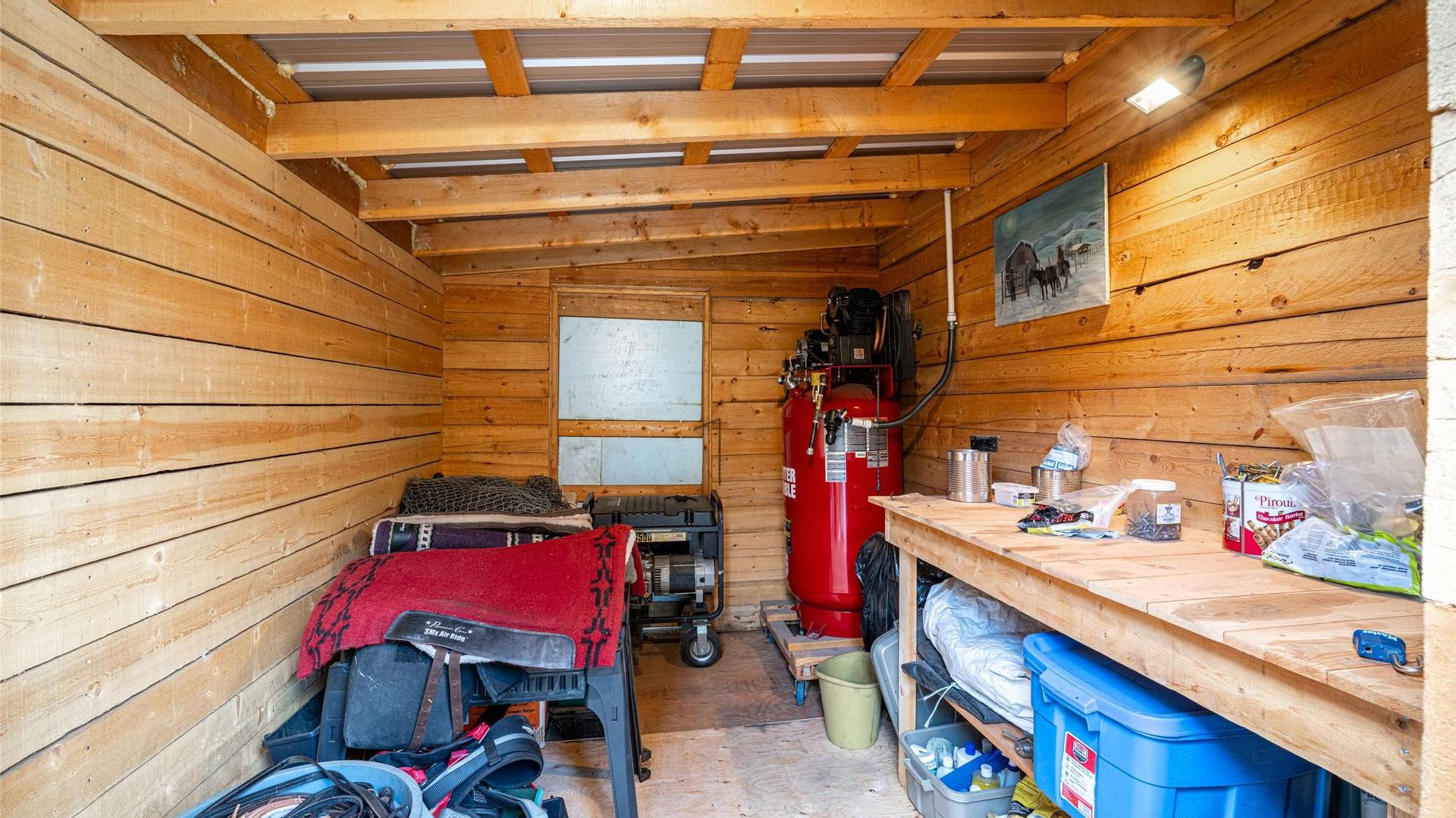 









701


Robin

Road,
Vernon,




BC
V1B 3B3

