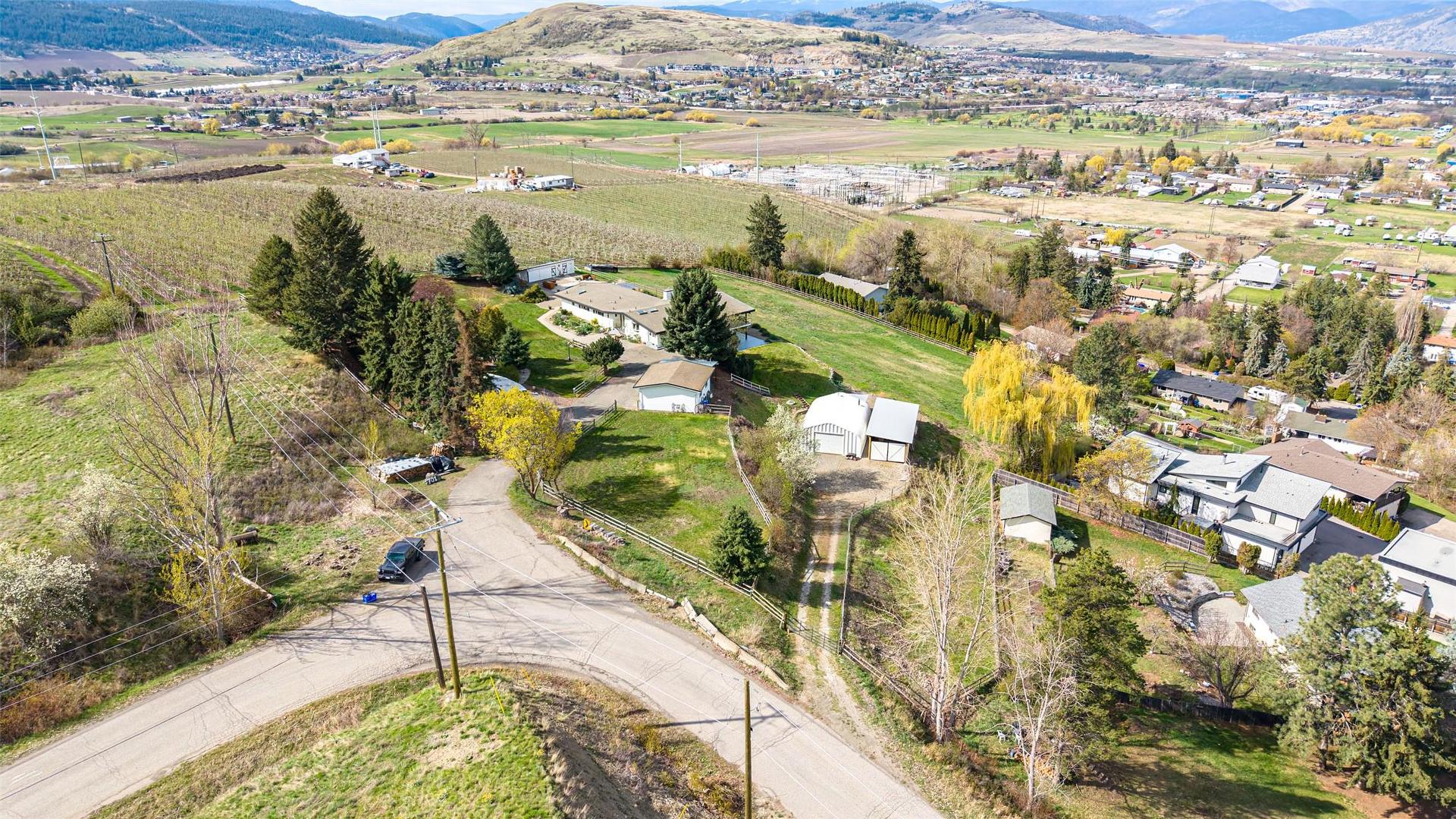 









701


Robin

Road,
Vernon,




BC
V1B 3B3

