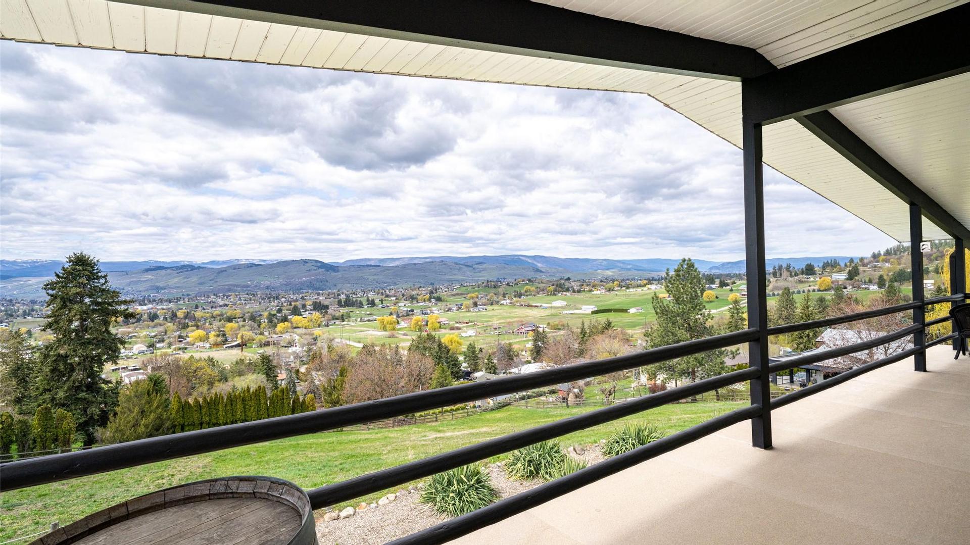 









701


Robin

Road,
Vernon,




BC
V1B 3B3

