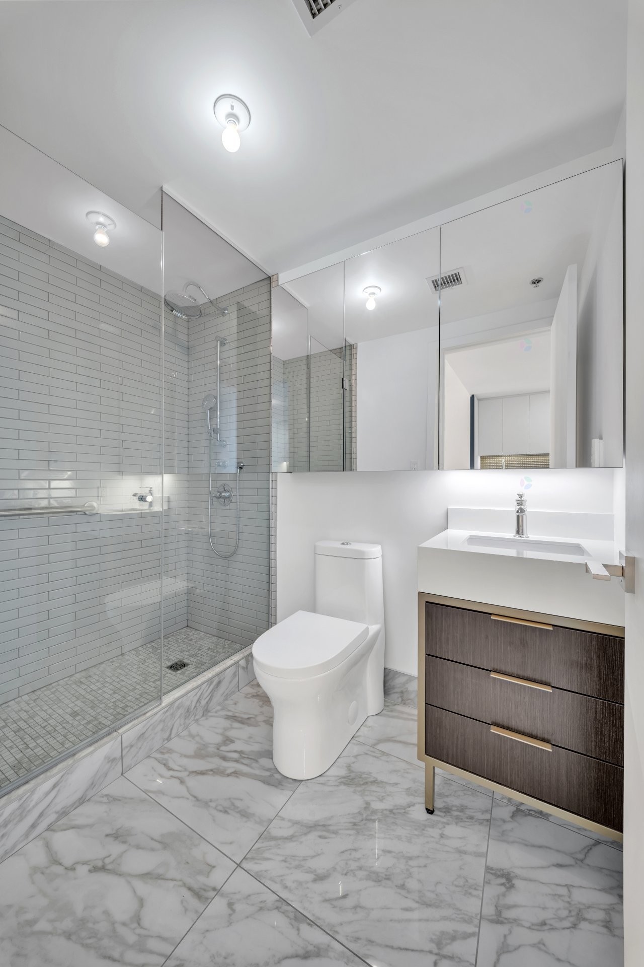 









2060


Rue Peel

, 1906,
Montréal (Ville-Marie),




QC
H3A0J1

