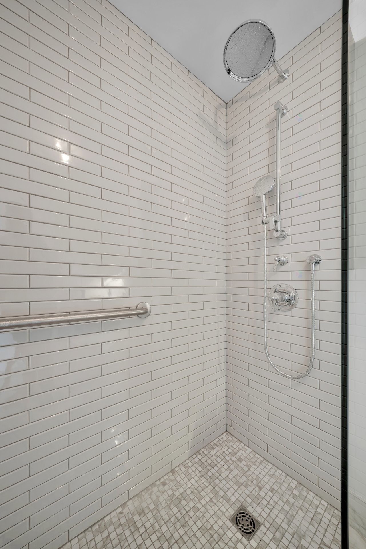 









2060


Rue Peel

, 1906,
Montréal (Ville-Marie),




QC
H3A0J1

