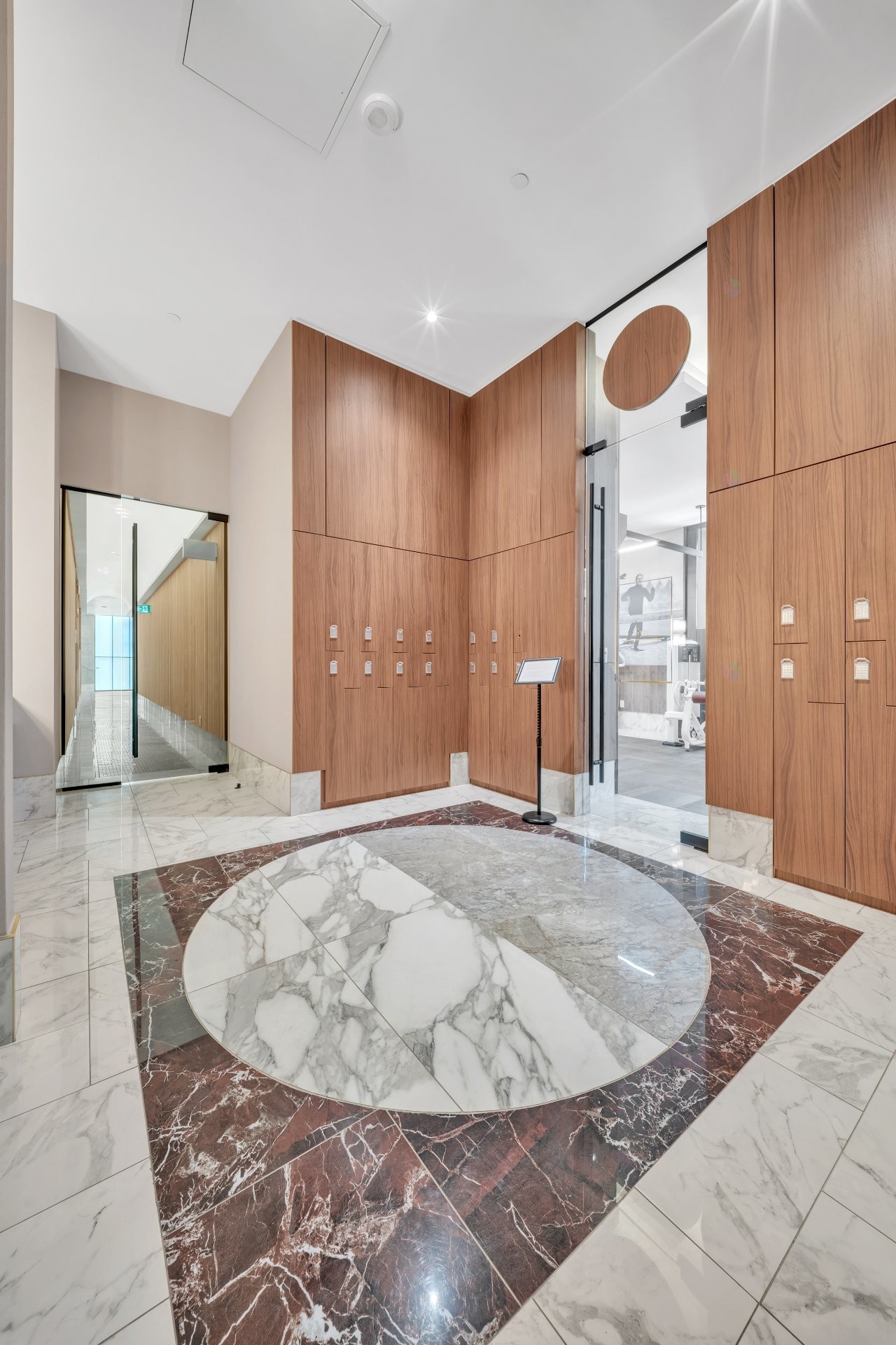 









2060


Rue Peel

, 1906,
Montréal (Ville-Marie),




QC
H3A0J1

