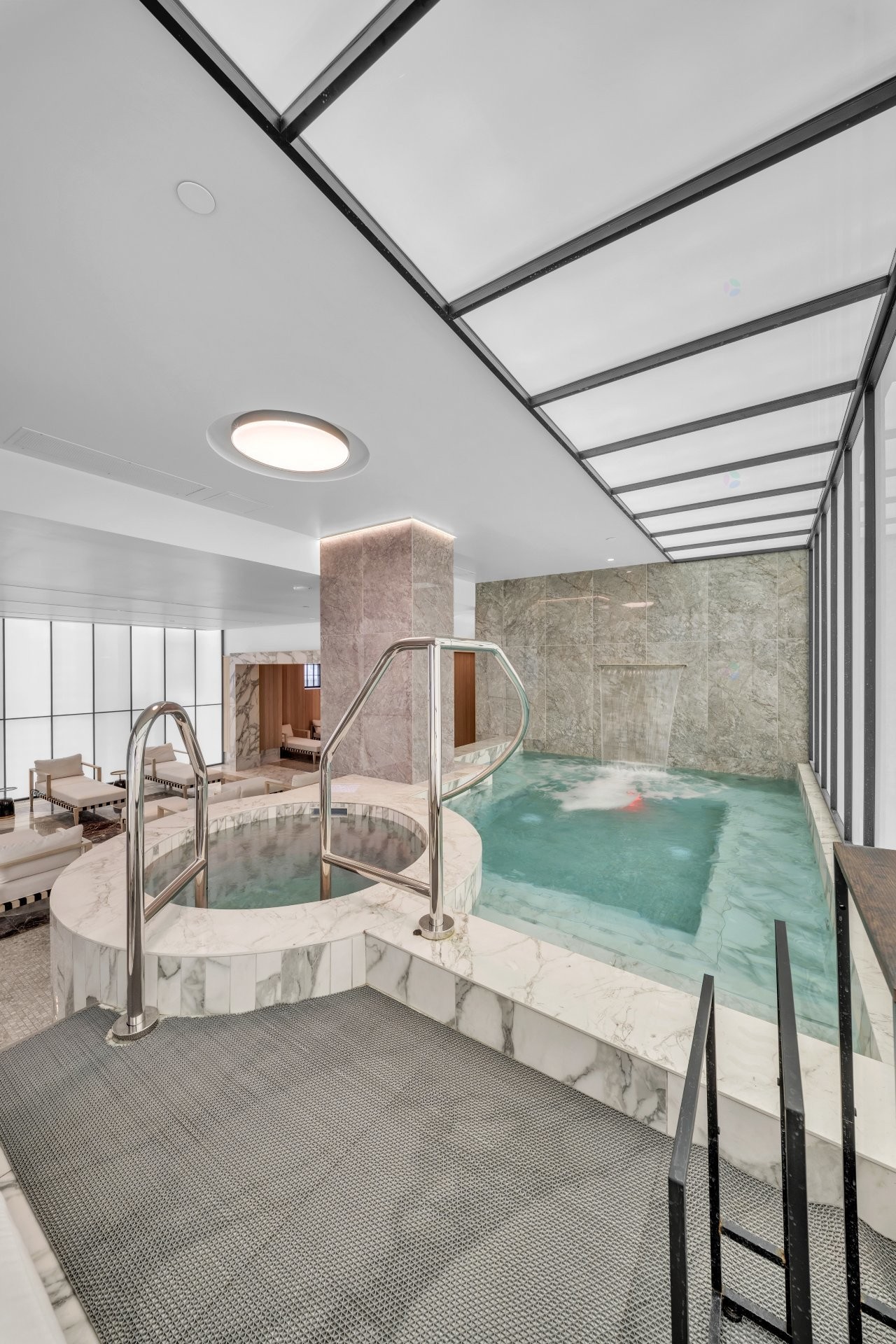 









2060


Rue Peel

, 1906,
Montréal (Ville-Marie),




QC
H3A0J1

