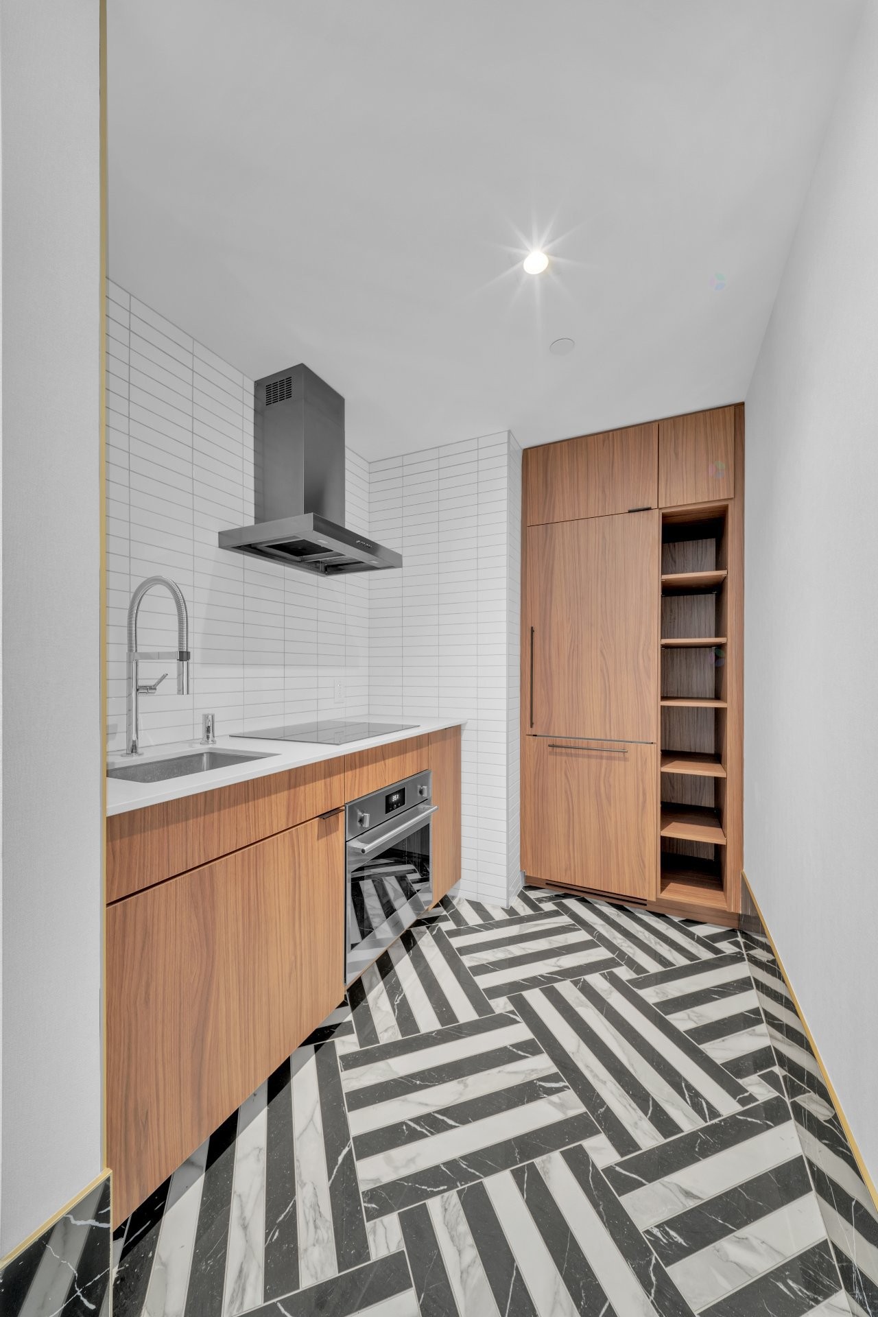 









2060


Rue Peel

, 1906,
Montréal (Ville-Marie),




QC
H3A0J1

