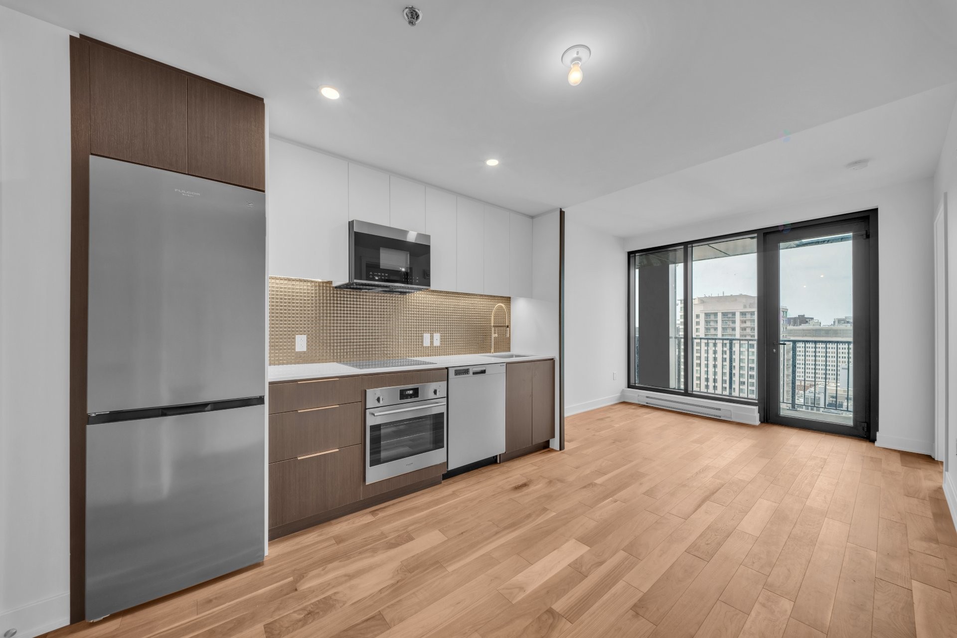 









2060


Rue Peel

, 1906,
Montréal (Ville-Marie),




QC
H3A0J1

