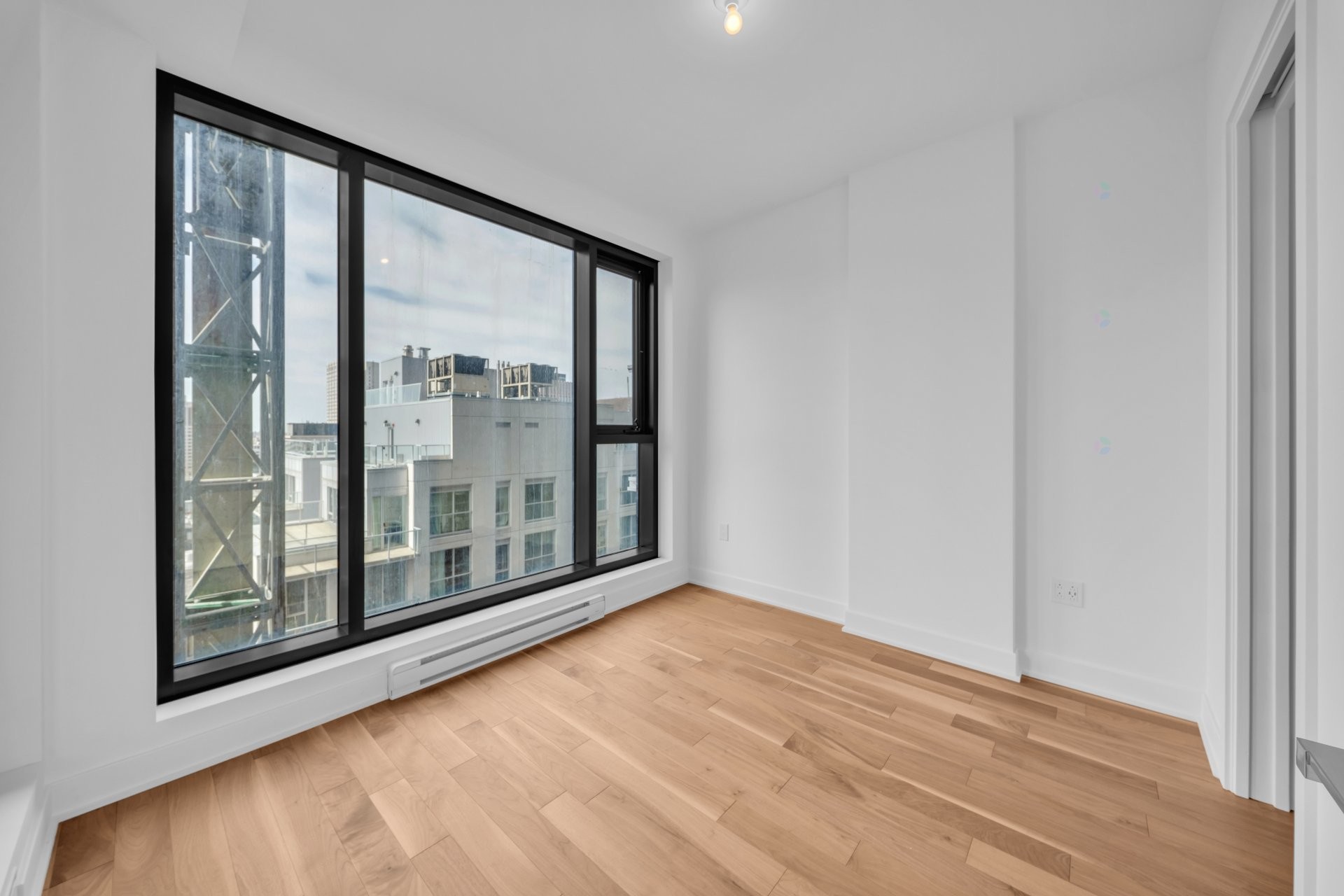 









2060


Rue Peel

, 1906,
Montréal (Ville-Marie),




QC
H3A0J1

