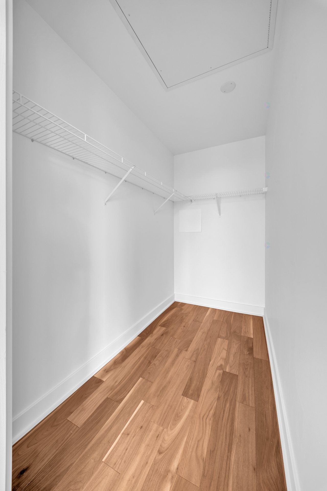 









2060


Rue Peel

, 1906,
Montréal (Ville-Marie),




QC
H3A0J1

