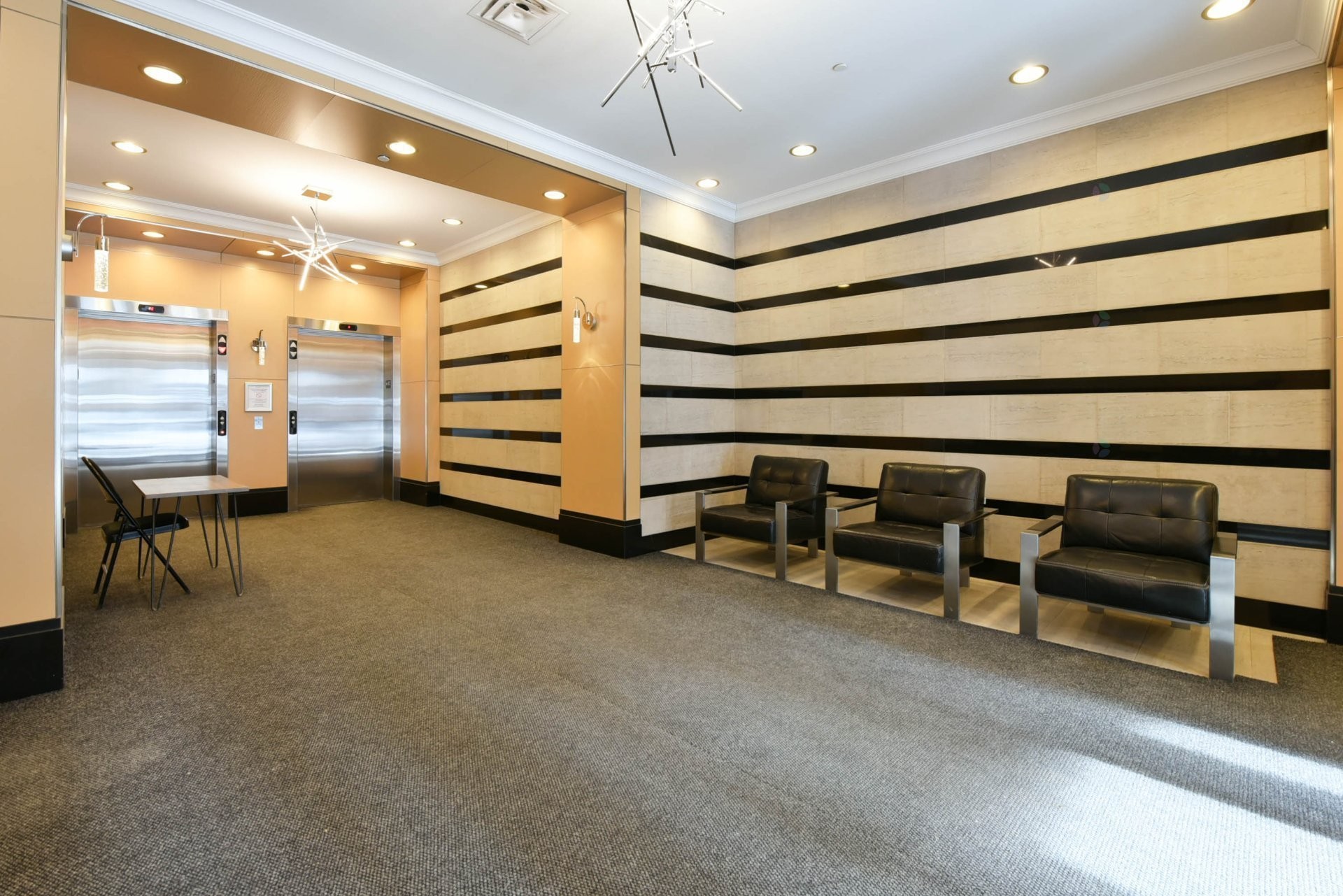 









1235


Rue Bishop

, 901,
Montréal (Ville-Marie),




QC
H3G0A6

