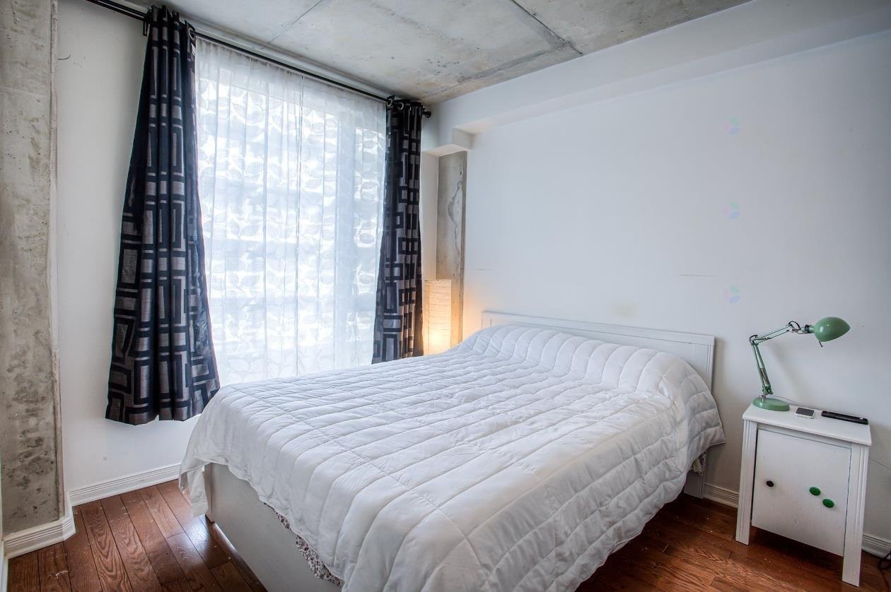 









1235


Rue Bishop

, 901,
Montréal (Ville-Marie),




QC
H3G0A6

