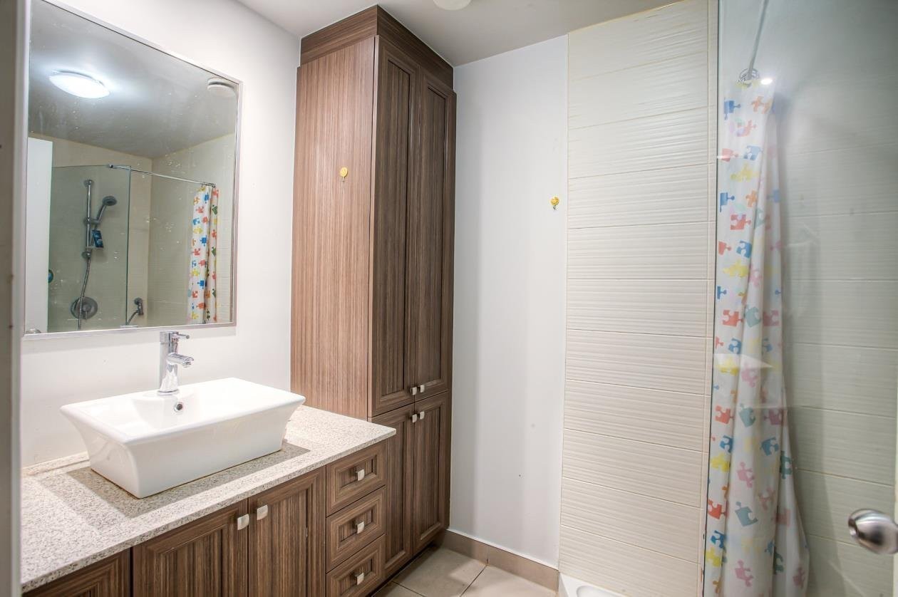 









1235


Rue Bishop

, 901,
Montréal (Ville-Marie),




QC
H3G0A6

