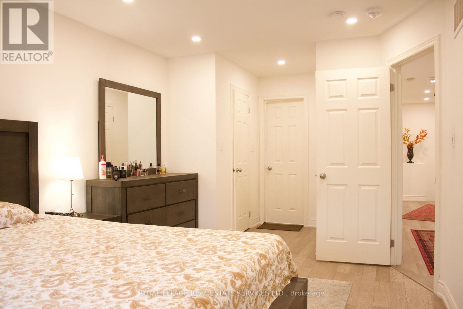 












630 MOCKRIDGE TERRACE

,
Milton,




Ontario
L6T8W1


