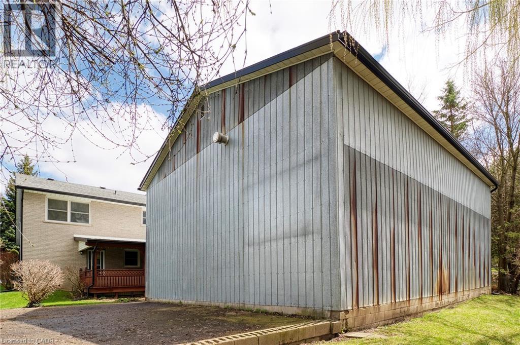 












108 QUEENSWAY Drive

,
St. Jacobs,




Ontario
N0B2N0

