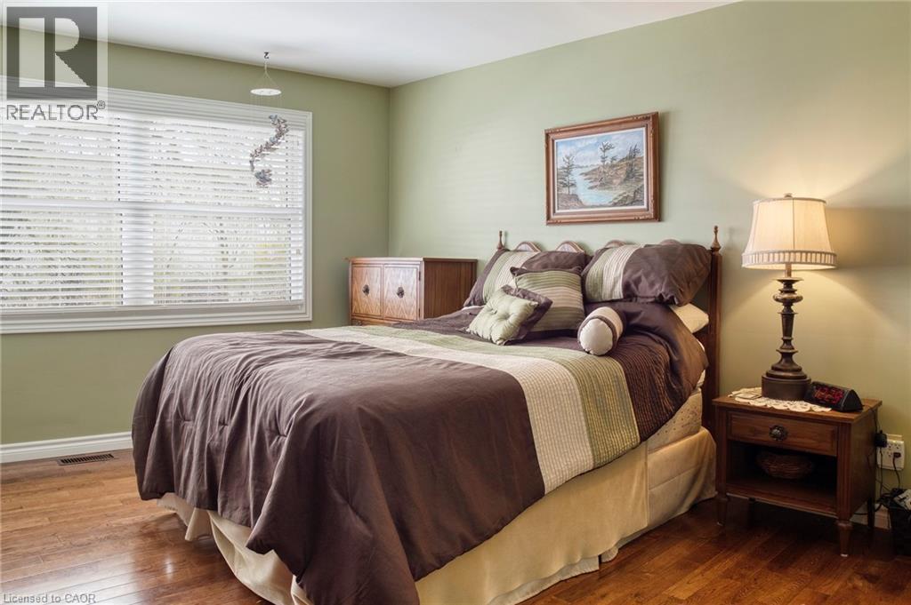 












108 QUEENSWAY Drive

,
St. Jacobs,




Ontario
N0B2N0

