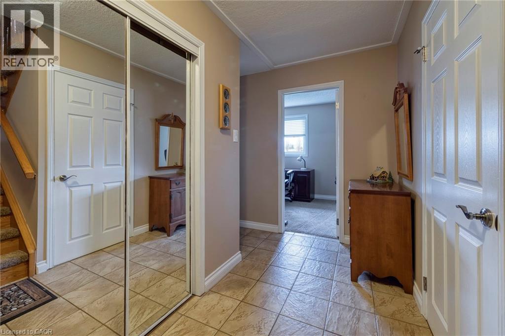 












108 QUEENSWAY Drive

,
St. Jacobs,




Ontario
N0B2N0

