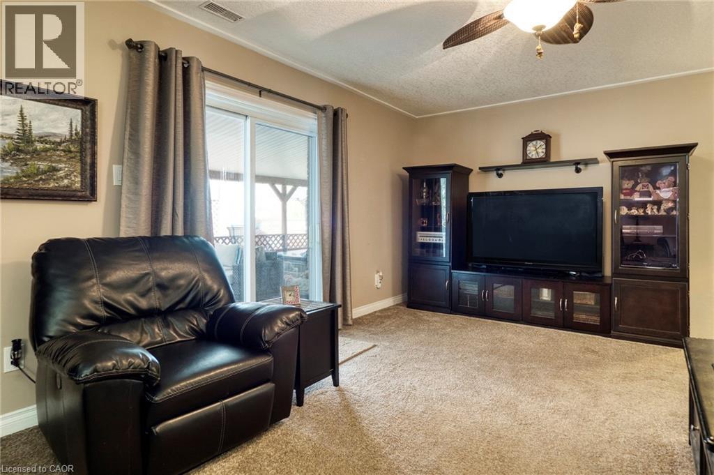












108 QUEENSWAY Drive

,
St. Jacobs,




Ontario
N0B2N0


