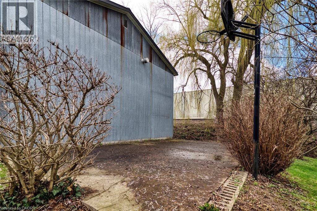












108 QUEENSWAY Drive

,
St. Jacobs,




Ontario
N0B2N0

