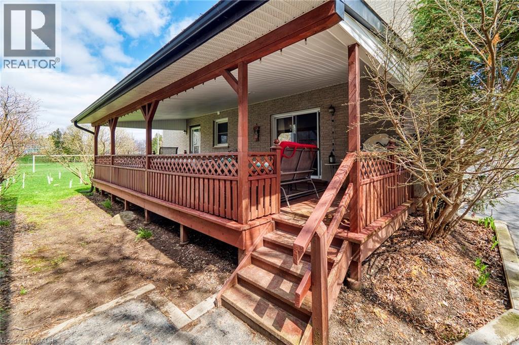 












108 QUEENSWAY Drive

,
St. Jacobs,




Ontario
N0B2N0

