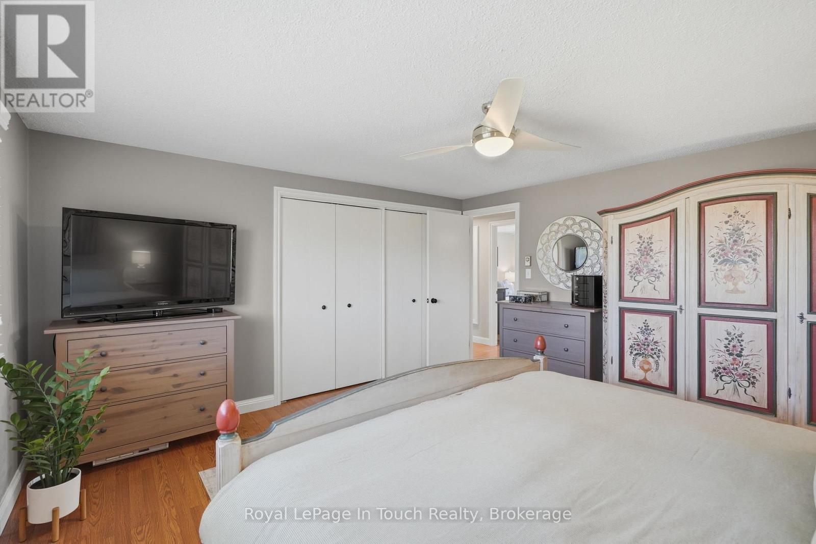 












636 BROADVIEW AVENUE

,
Orillia,




Ontario
L3V6N8


