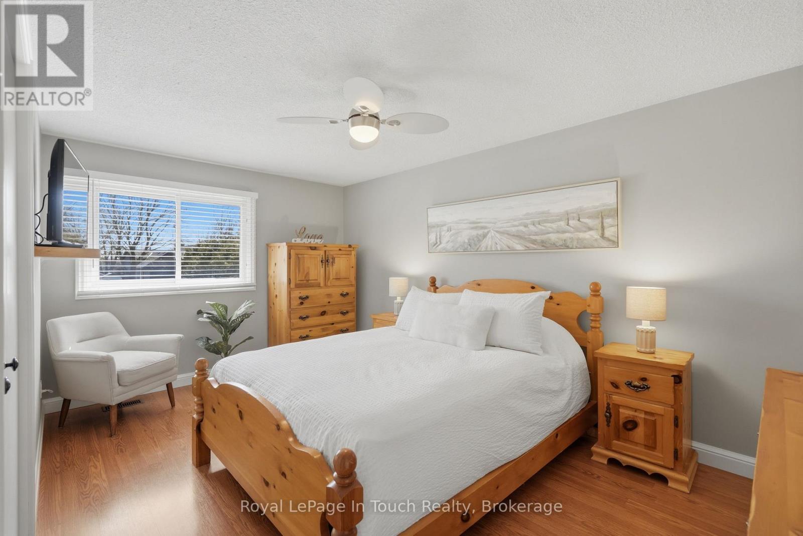 












636 BROADVIEW AVENUE

,
Orillia,




Ontario
L3V6N8


