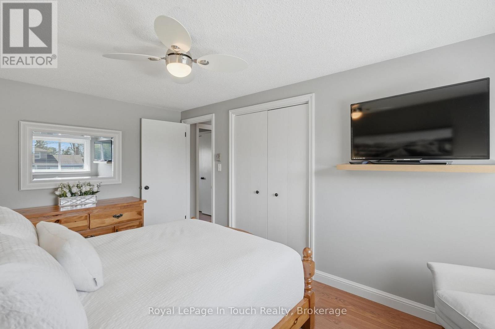 












636 BROADVIEW AVENUE

,
Orillia,




Ontario
L3V6N8

