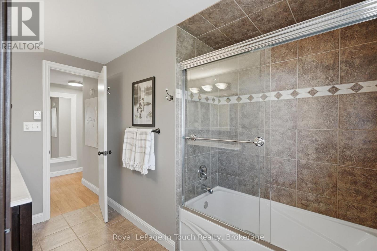 












636 BROADVIEW AVENUE

,
Orillia,




Ontario
L3V6N8

