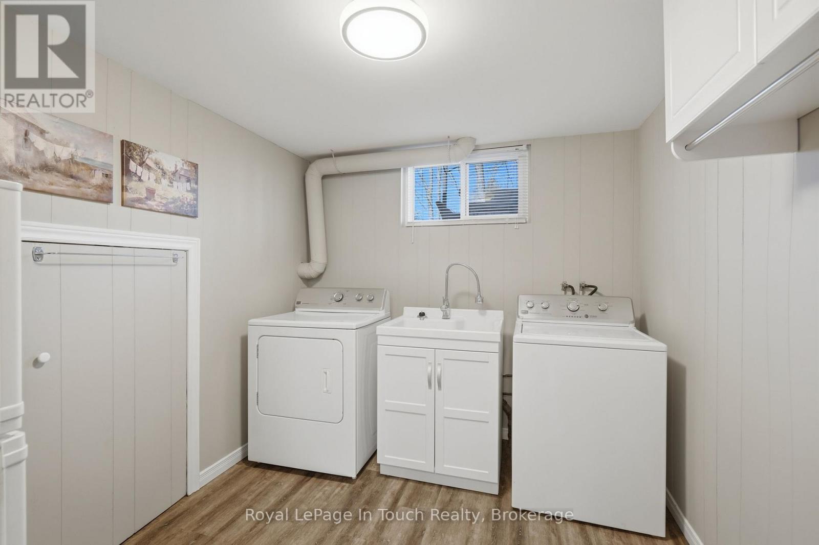 












636 BROADVIEW AVENUE

,
Orillia,




Ontario
L3V6N8

