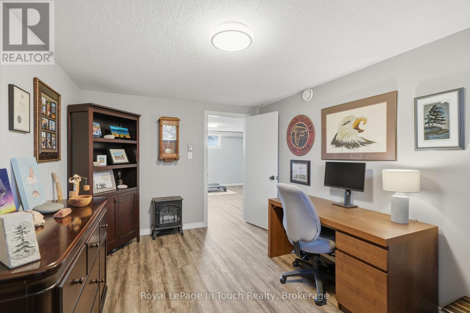 












636 BROADVIEW AVENUE

,
Orillia,




Ontario
L3V6N8

