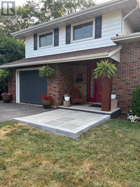 












636 BROADVIEW AVENUE

,
Orillia,




Ontario
L3V6N8


