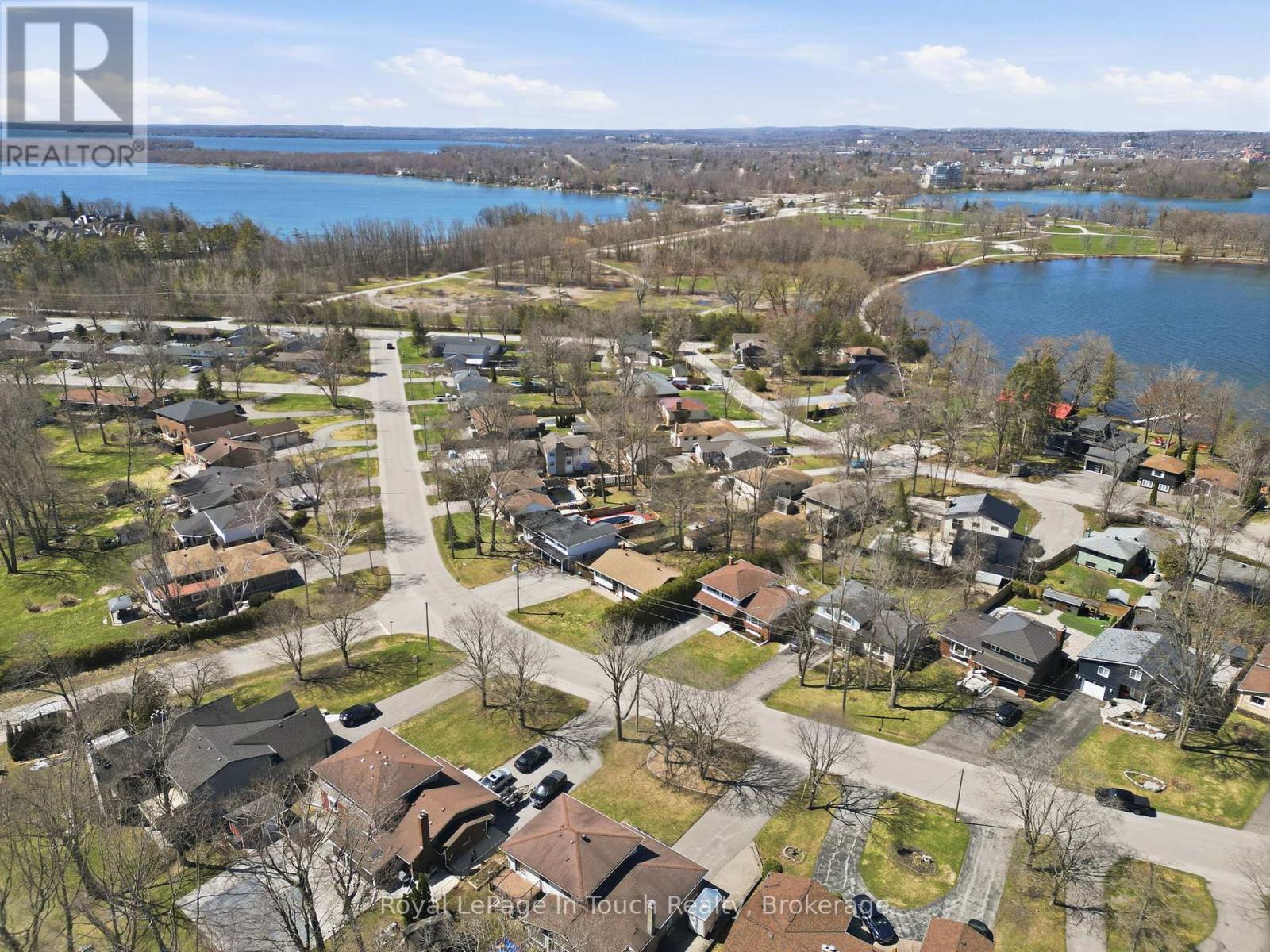 












636 BROADVIEW AVENUE

,
Orillia,




Ontario
L3V6N8

