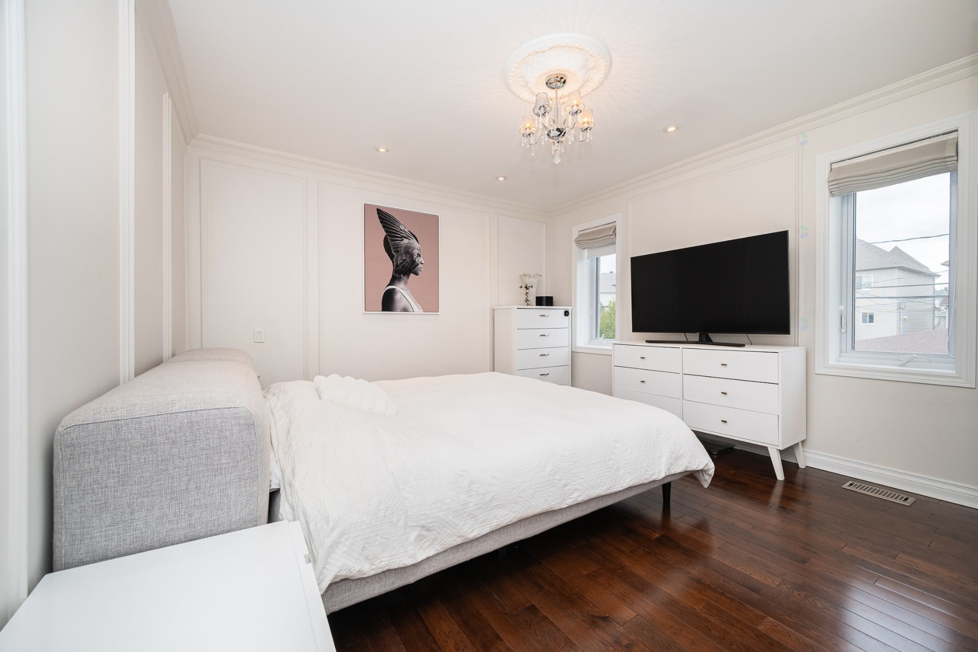 









1097


Av. des Géraniums

,
Laval (Sainte-Dorothée),




QC
H7Y2B7

