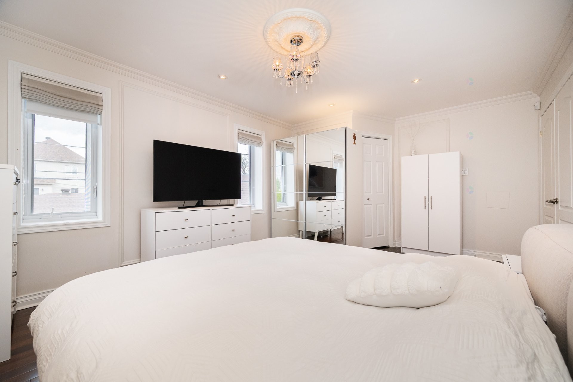 









1097


Av. des Géraniums

,
Laval (Sainte-Dorothée),




QC
H7Y2B7

