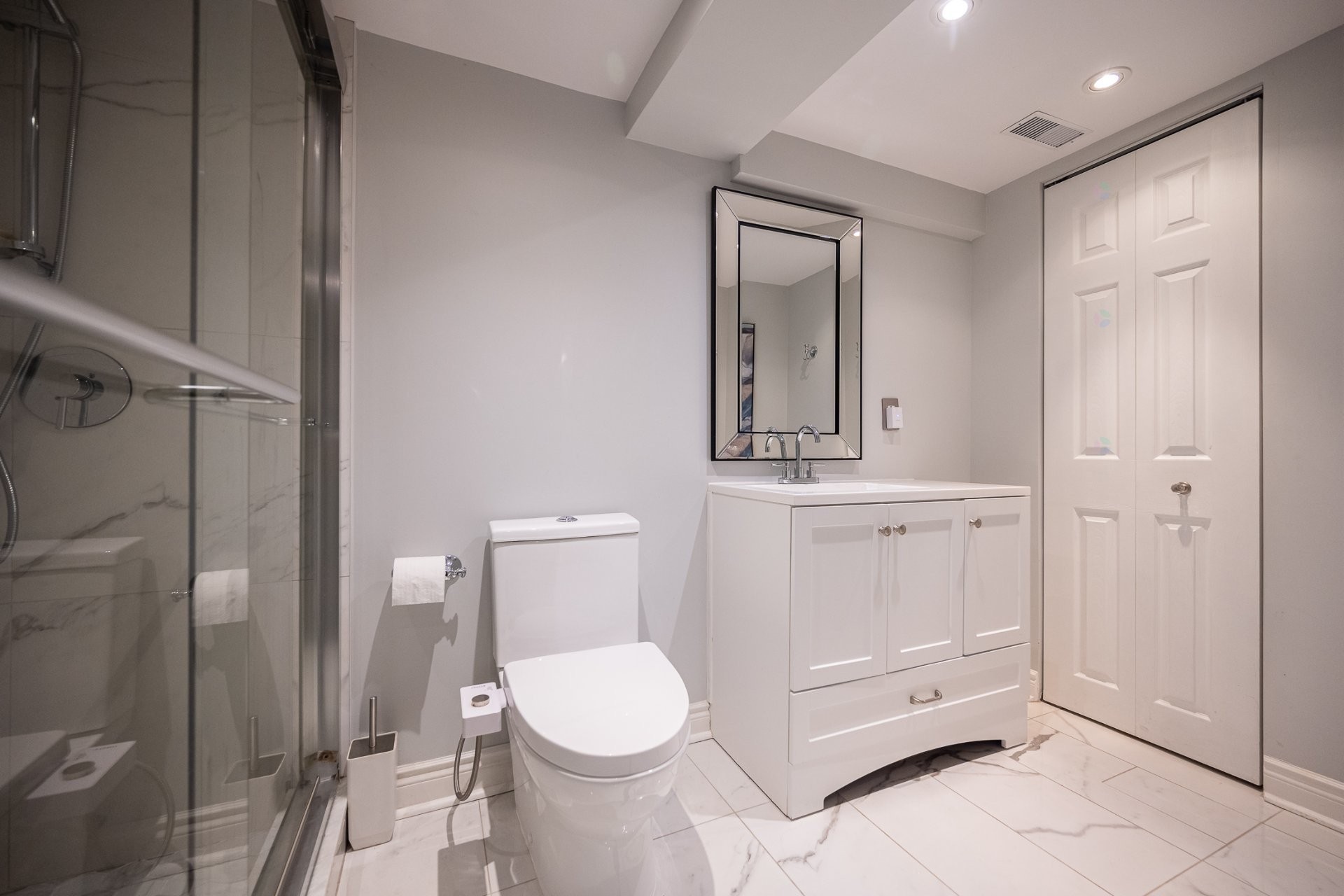 









1097


Av. des Géraniums

,
Laval (Sainte-Dorothée),




QC
H7Y2B7

