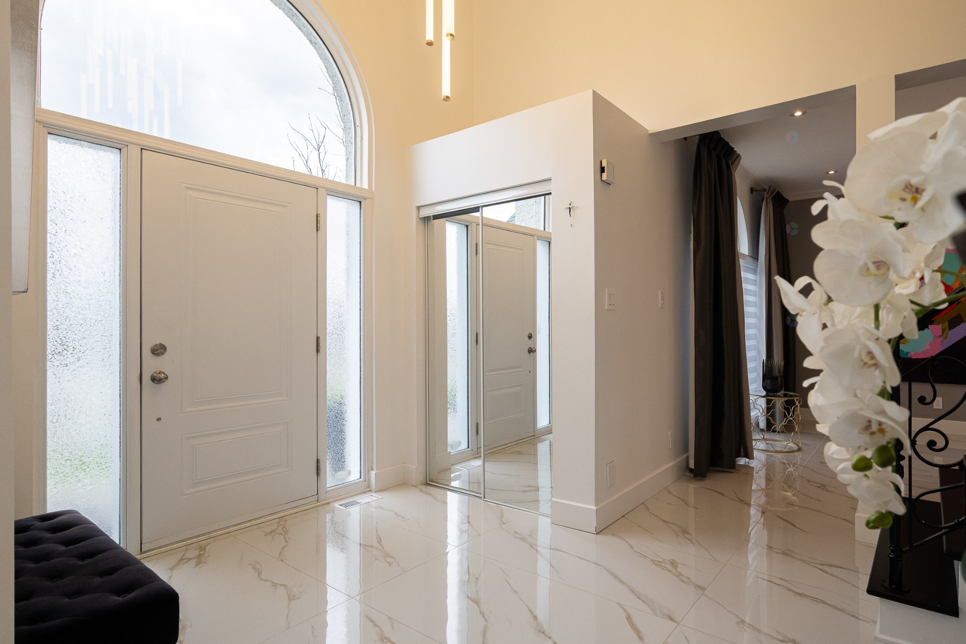 









1097


Av. des Géraniums

,
Laval (Sainte-Dorothée),




QC
H7Y2B7

