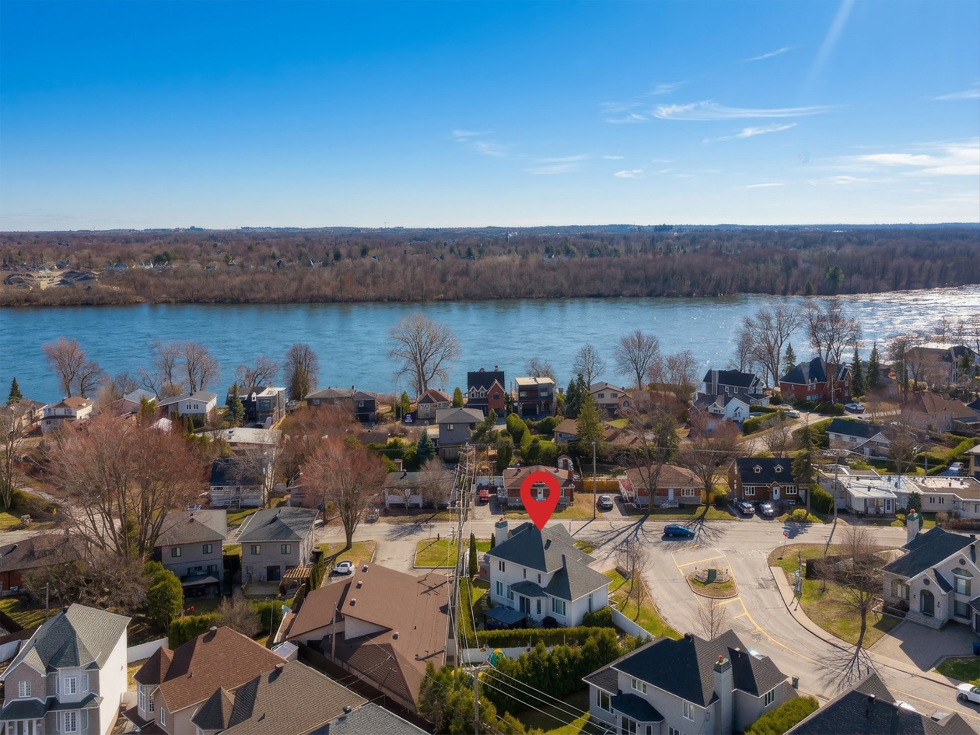 









1097


Av. des Géraniums

,
Laval (Sainte-Dorothée),




QC
H7Y2B7

