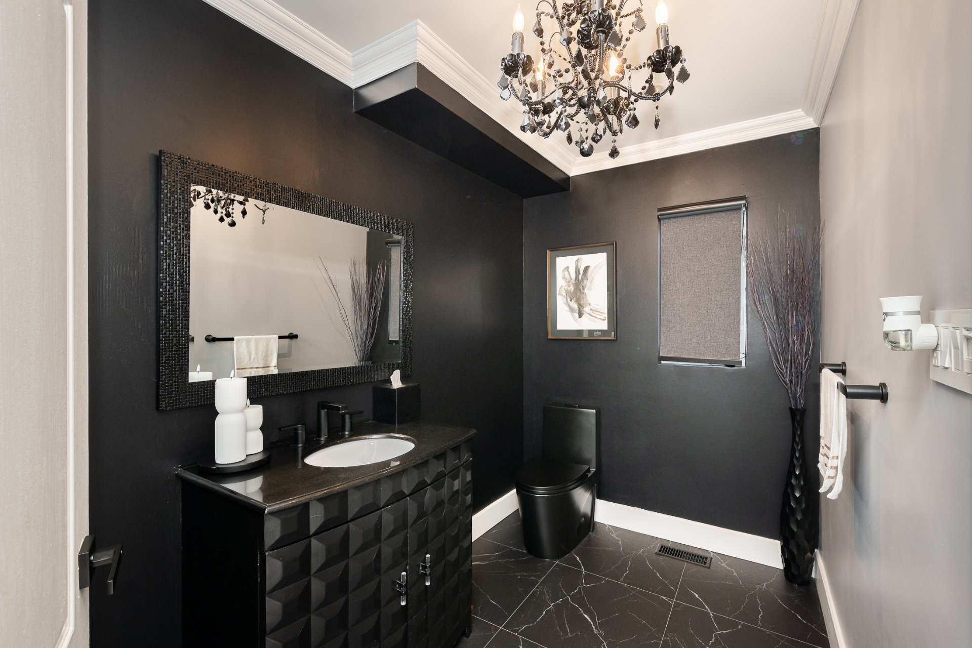 









1097


Av. des Géraniums

,
Laval (Sainte-Dorothée),




QC
H7Y2B7

