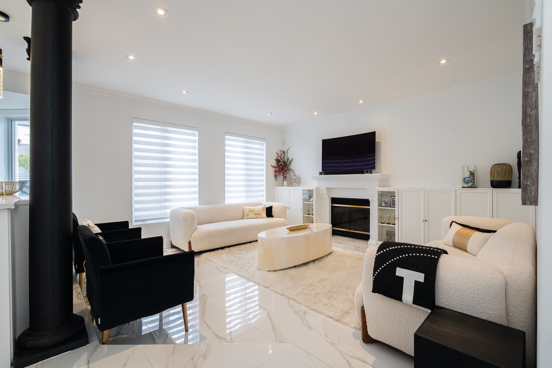 









1097


Av. des Géraniums

,
Laval (Sainte-Dorothée),




QC
H7Y2B7

