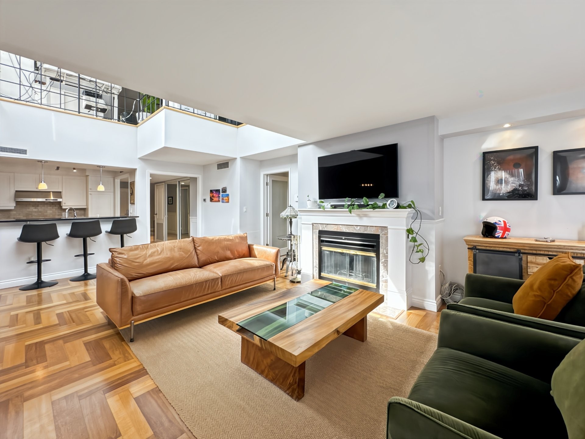 









8145


Boul. St-Laurent

, 705,
Brossard,




QC
J4X2A3

