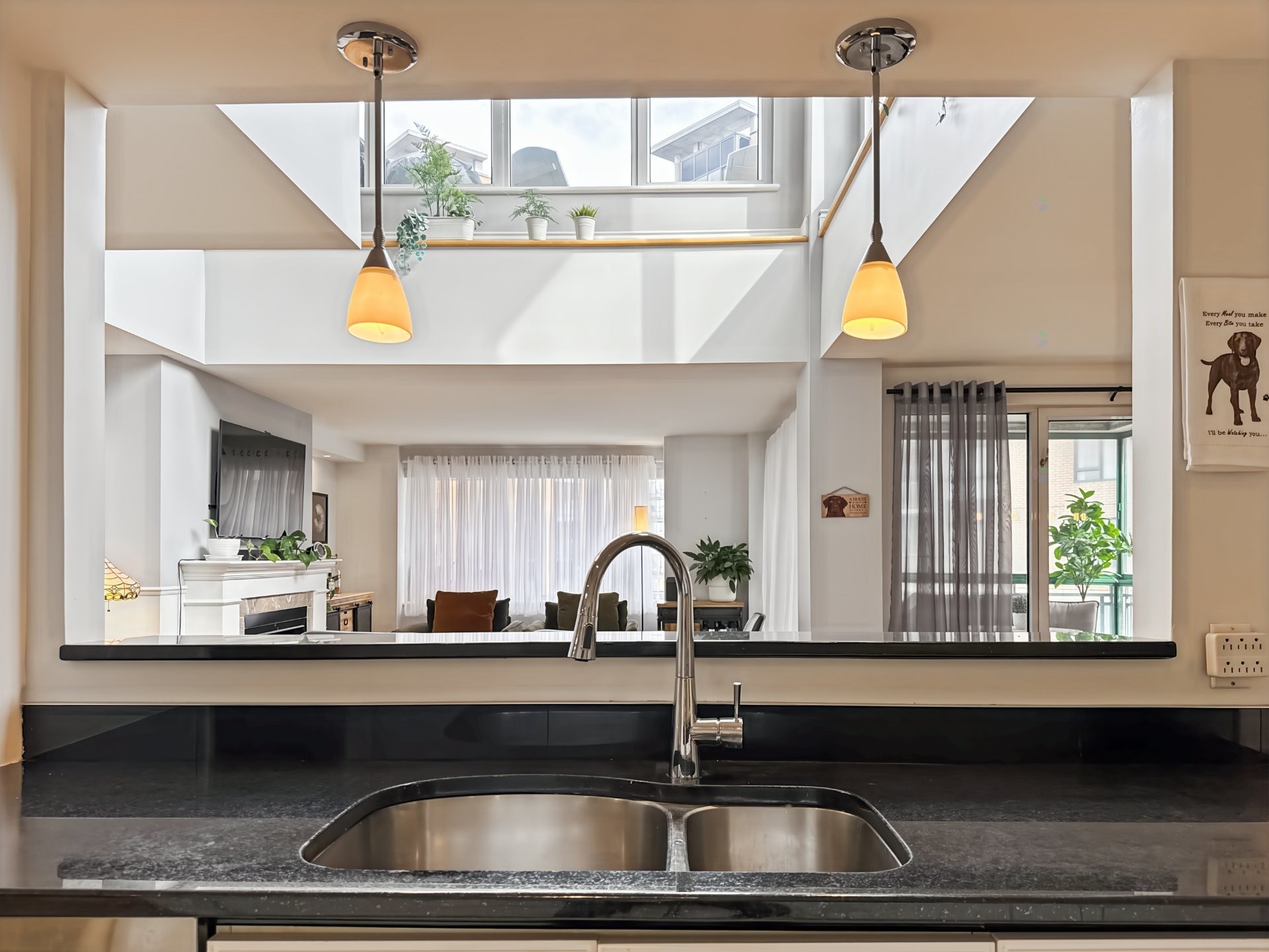 









8145


Boul. St-Laurent

, 705,
Brossard,




QC
J4X2A3

