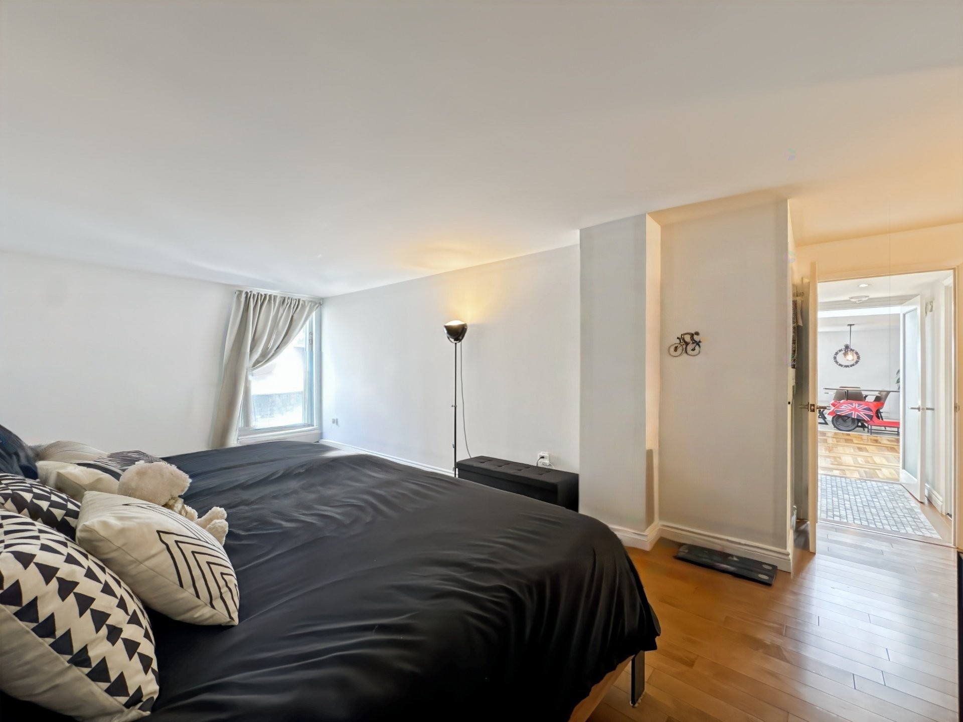 









8145


Boul. St-Laurent

, 705,
Brossard,




QC
J4X2A3

