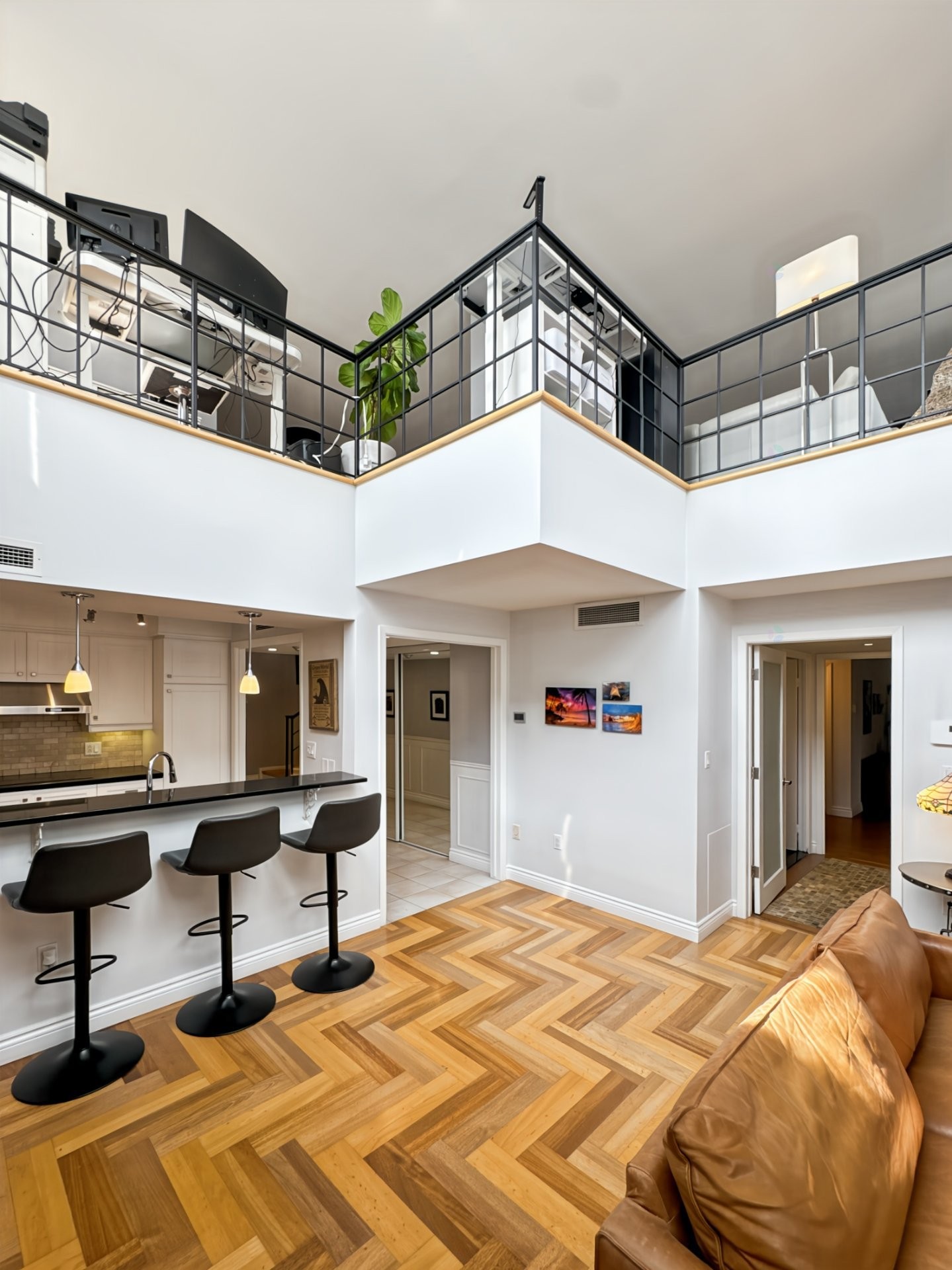 









8145


Boul. St-Laurent

, 705,
Brossard,




QC
J4X2A3

