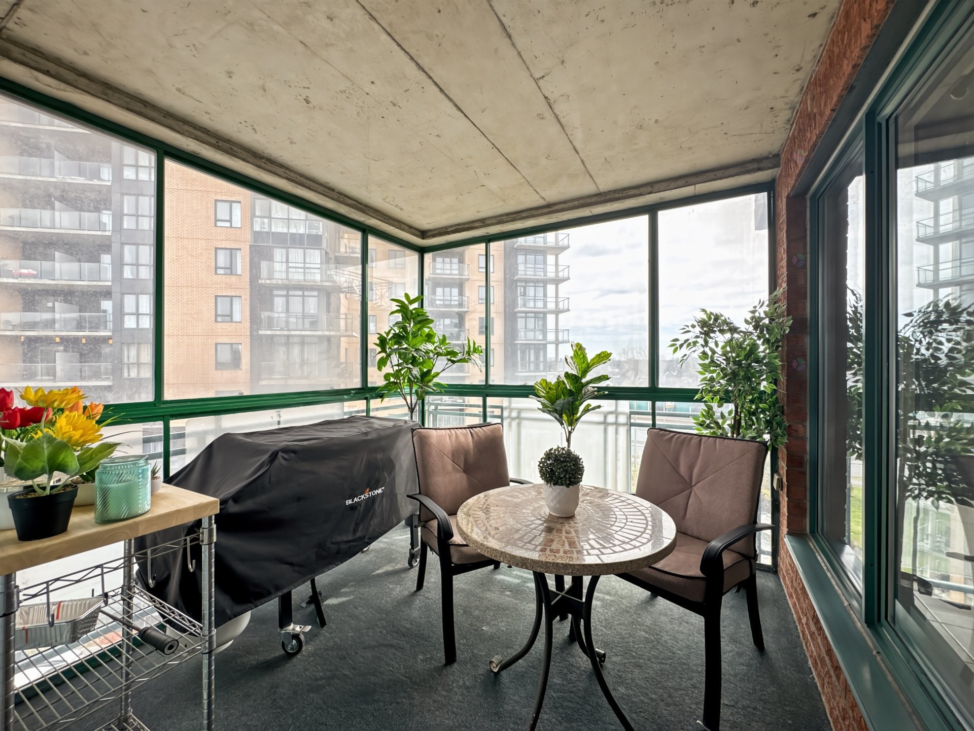 









8145


Boul. St-Laurent

, 705,
Brossard,




QC
J4X2A3

