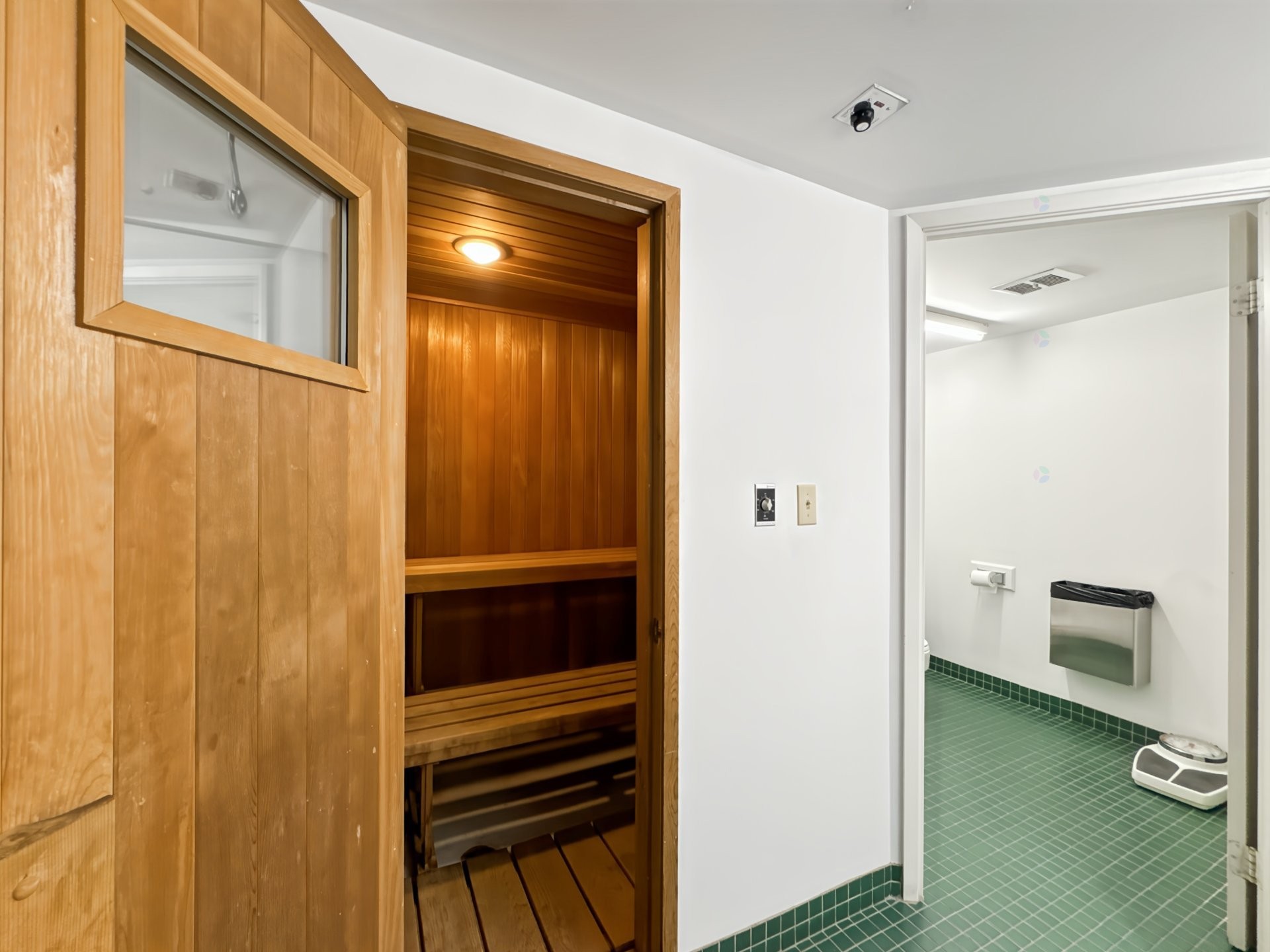 









8145


Boul. St-Laurent

, 705,
Brossard,




QC
J4X2A3

