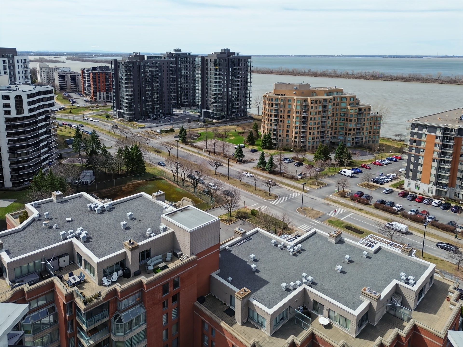 









8145


Boul. St-Laurent

, 705,
Brossard,




QC
J4X2A3

